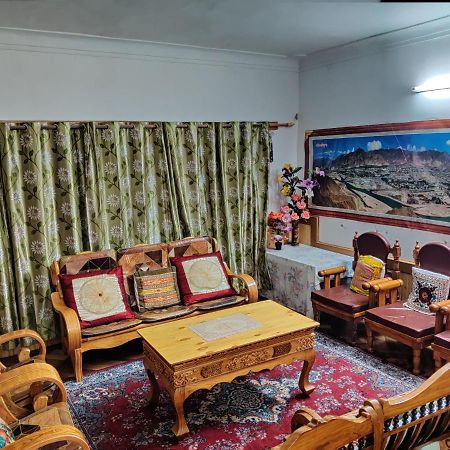 Youthok Guest House Leh Dış mekan fotoğraf