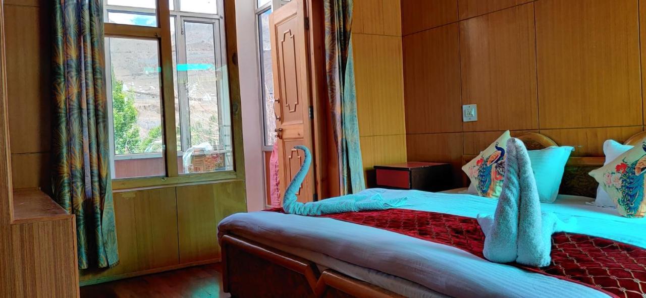 Youthok Guest House Leh Dış mekan fotoğraf