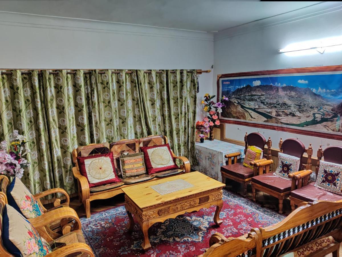 Youthok Guest House Leh Dış mekan fotoğraf