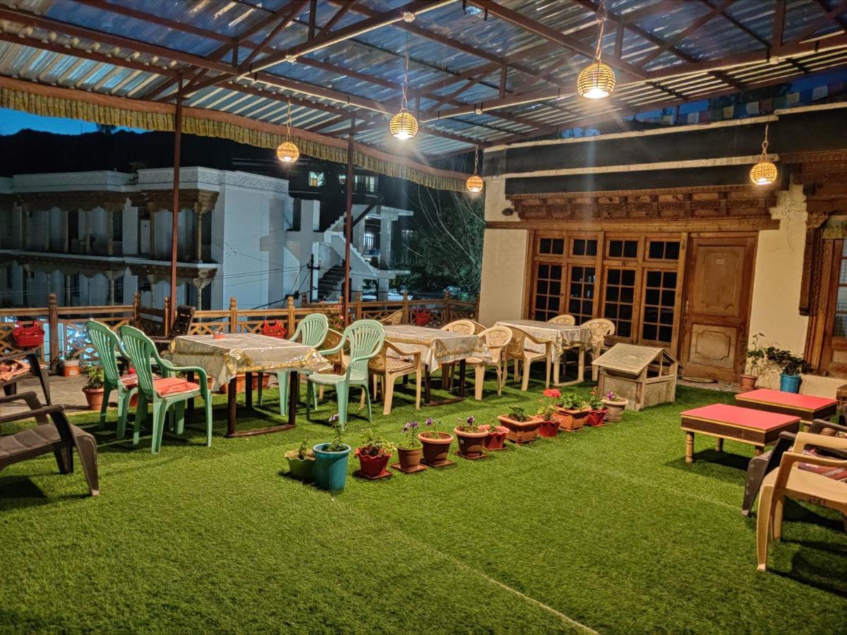 Youthok Guest House Leh Dış mekan fotoğraf