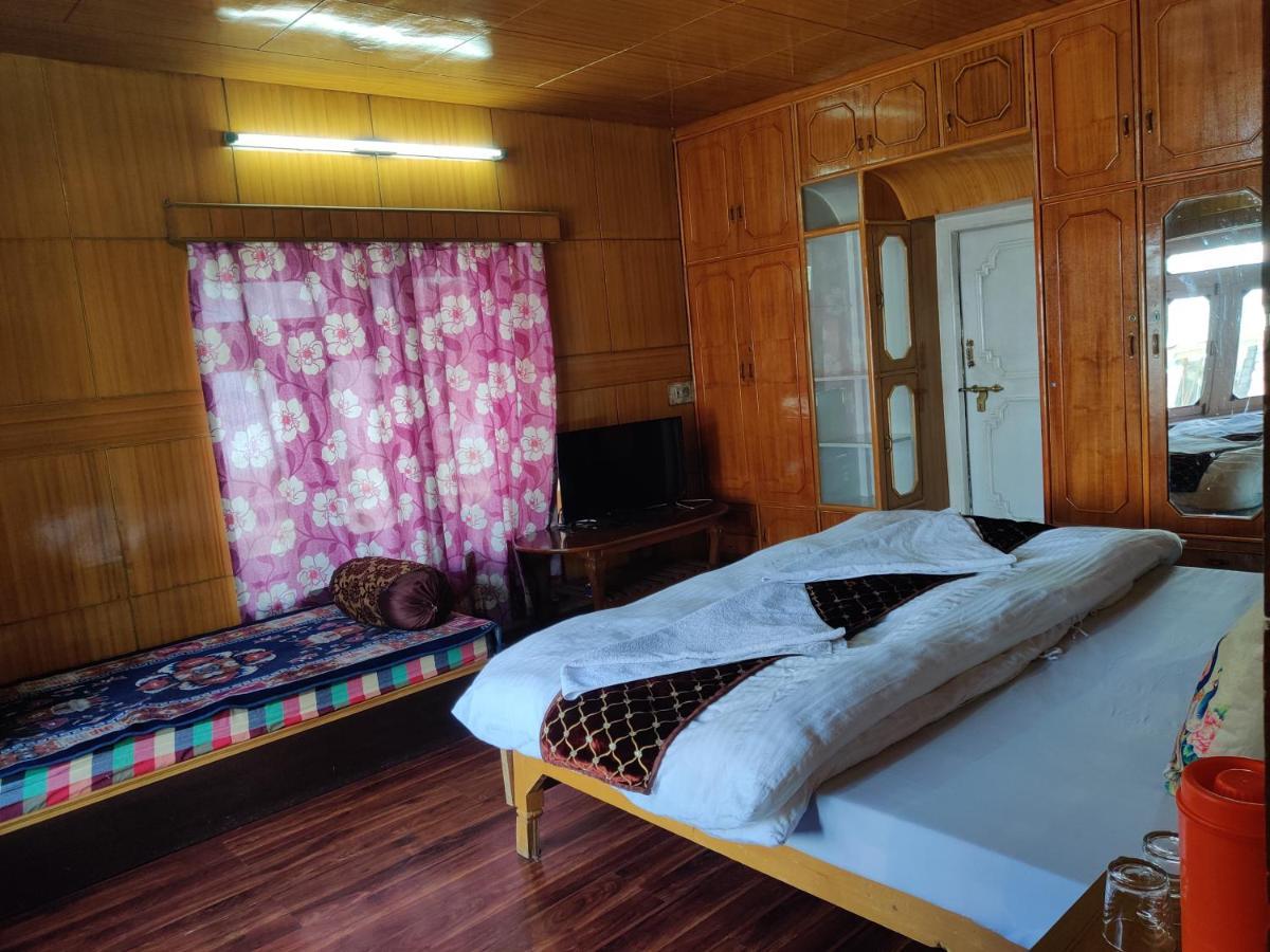 Youthok Guest House Leh Dış mekan fotoğraf