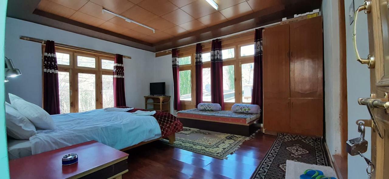 Youthok Guest House Leh Dış mekan fotoğraf