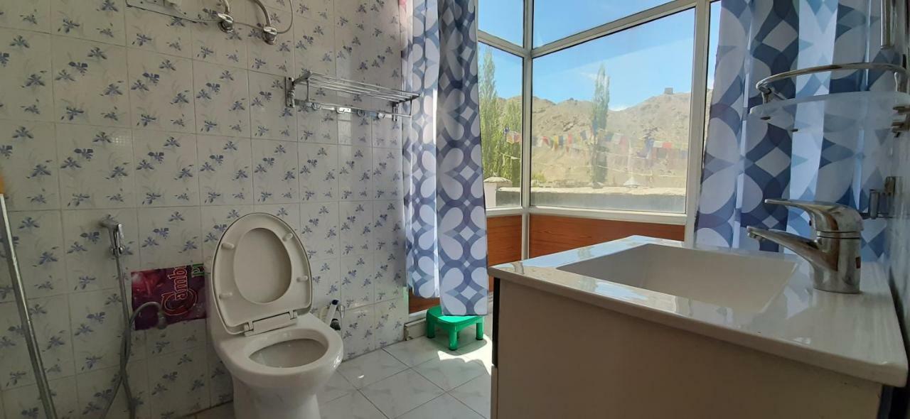 Youthok Guest House Leh Dış mekan fotoğraf